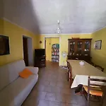 Elisa Chia 200 M Su Giudeu Appartement *