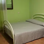 Elisa Chia 200 M Su Giudeu Appartement